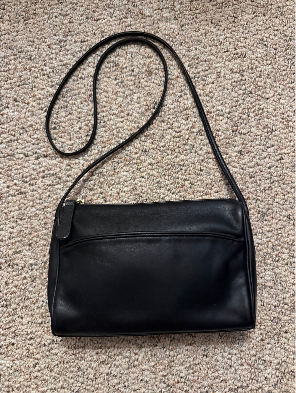 Coach vintage slim zip black leather crossbody